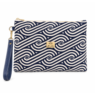 Art on stars Clutch