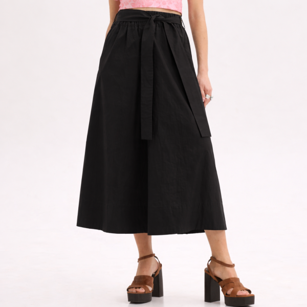 Innocent black culottes