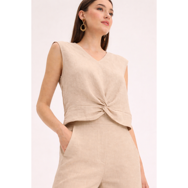 Innocent Top with knot at the front