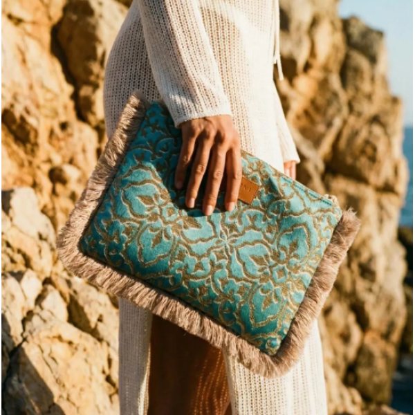 JUICY CLUTCH AKROGIALI JUICY CLUTCH AKROGIALI